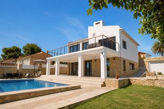 Chalet  Carrer alginet. Chalet en eliana, l