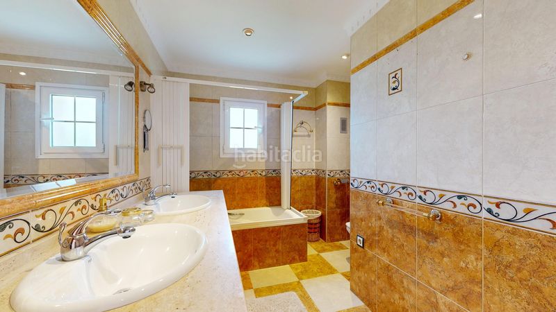 Foto f90da2b0-3b2f-4d30-997c-4d113e8b1bb9. Xalet amb calefacció piscina a Monserrat