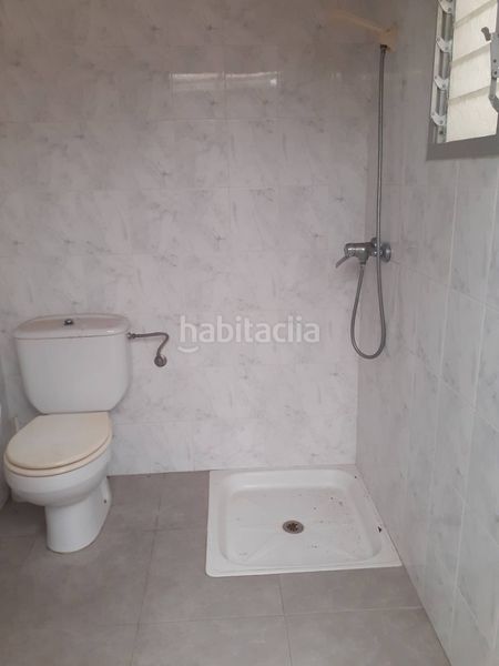 Foto c53bbbf6-c754-463b-b817-30f3a39c597b. Edificio  en Alquenència - Venècia Alzira