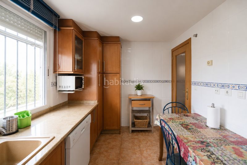 Foto 8a4bba59-56e9-4d32-a9d9-3a0e5bd0bfac. Casa adossada amb calefacció a Moncada
