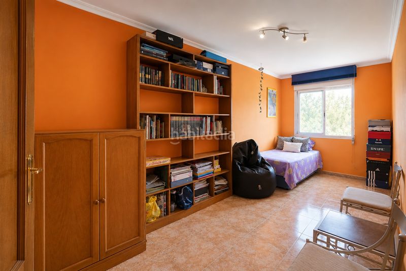 Foto a3d42e88-3191-426d-a058-9d78d18b6908. Casa adossada amb calefacció a Moncada