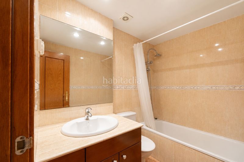 Foto b0423402-a614-4c50-804b-c99943633ca6. Casa adossada amb calefacció a Moncada