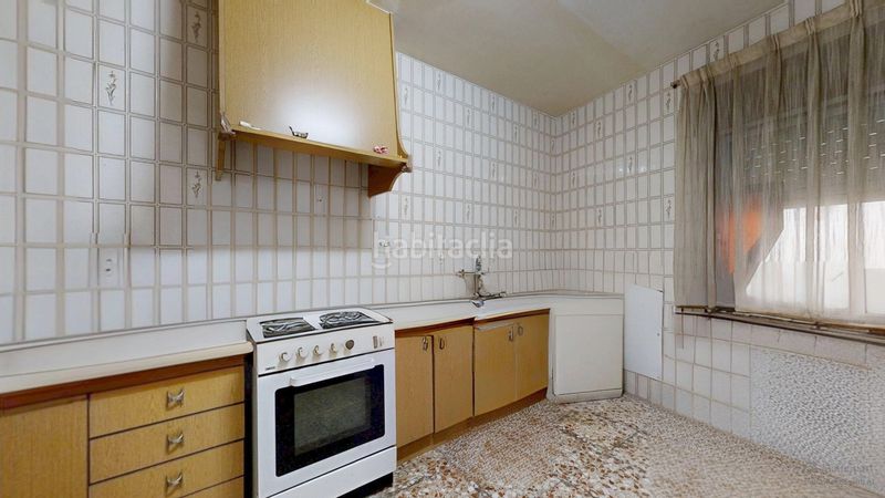 Foto 37642ebd-30c6-4dc1-b111-23b52d6ddfbd. Casa amb aparcament a Llutxent