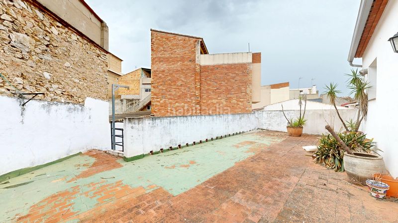 Foto 8f50fe47-4f76-4f12-b0ca-54d624de6061. Casa amb aparcament a Llutxent