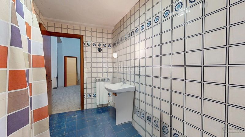 Foto b6f49c21-c520-4181-b1de-f93ee1e69c18. Casa amb aparcament a Llutxent