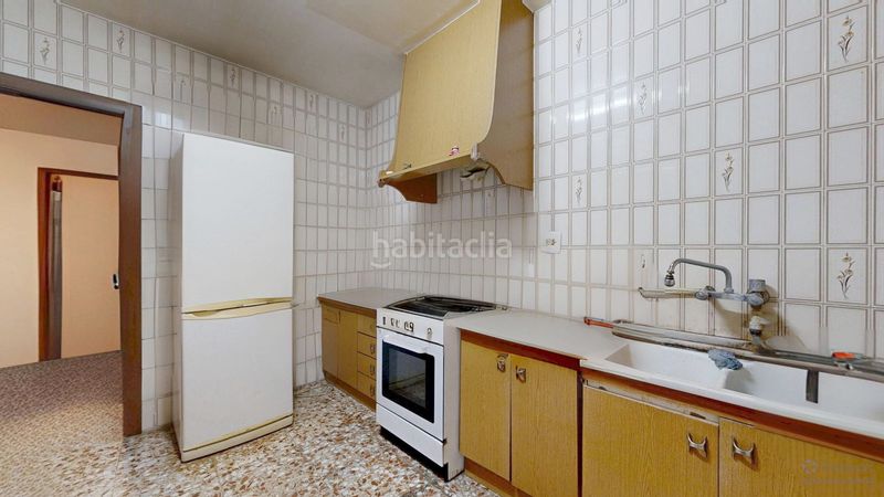 Foto d116c8c1-9424-41f7-8faa-850b024e650b. Casa amb aparcament a Llutxent