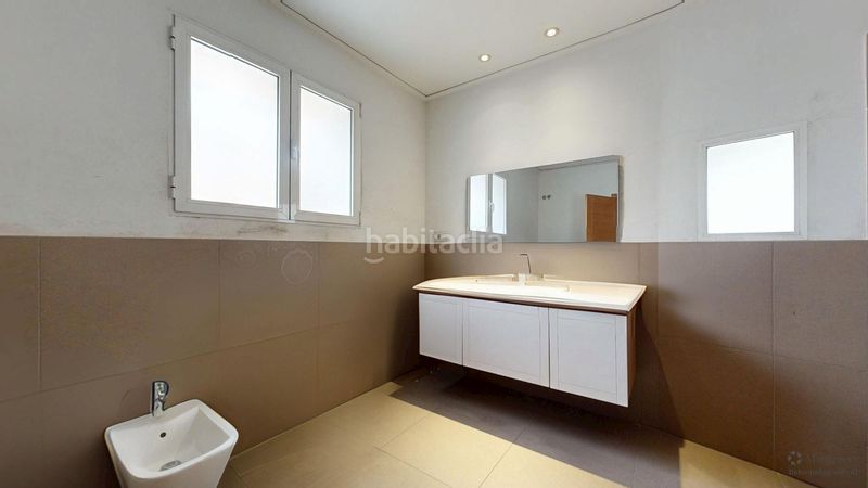 Foto eb377f3a-6cf0-40df-935f-4f7a76116d56. Casa amb aparcament a Llutxent