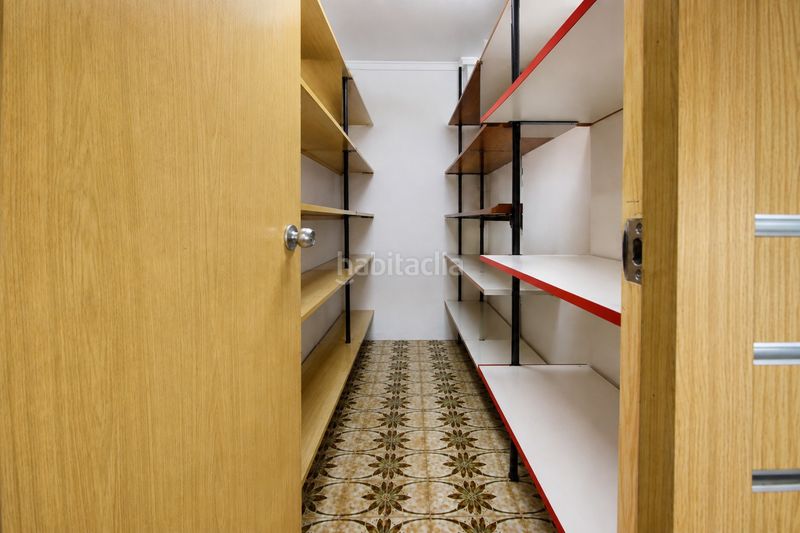 Foto 3c2fc896-f88e-4759-84f7-76995318f522. Local comercial a Moncada