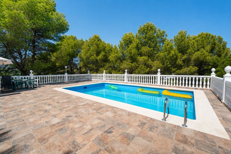 Foto bf2748f4-58d3-40eb-b81b-cffb613439c2. Xalet amb aparcament piscina a Alberic