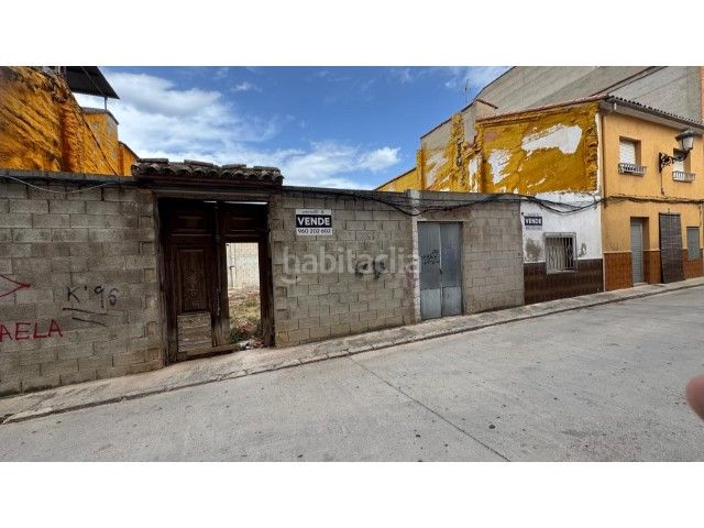 Foto debe501e-aada-4a7b-8a57-3c669a4af49a. Terreny residencial a Enguera