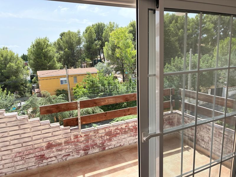 Foto a2ba6554-f5da-4a4b-a626-a5f6106a1399. Pis amb calefacció aparcament piscina a Las Pedrizas Chiva