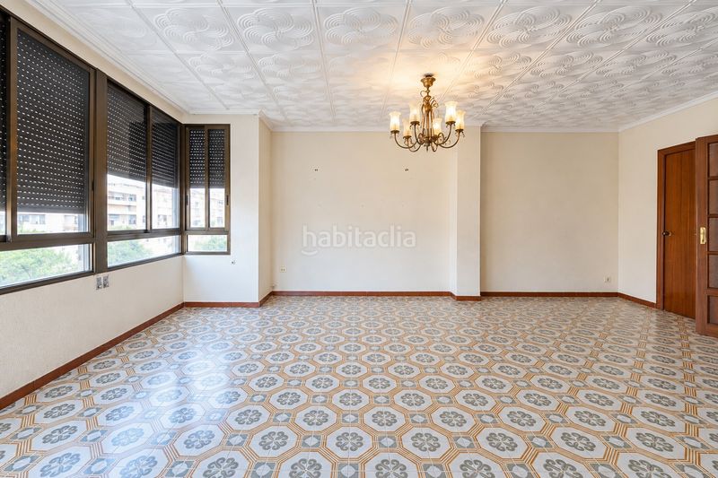 Foto ff3b8f70-8b6a-4039-9b6e-77f10935d7f3. Pis a Vall d´Uixó (la)