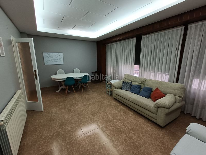 Foto 47cd655f-072f-4f38-8f18-73141fa83ead. Casa amb aparcament a Centro Burriana