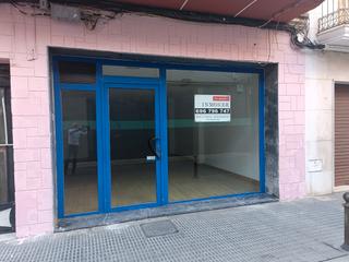 Lloguer Local Comercial a El raval 61. Local en centro