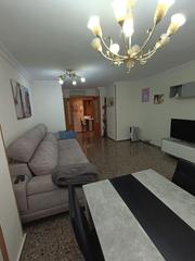 Appartement à Piscinas. Piso cerca de la playa  en zona piscina
