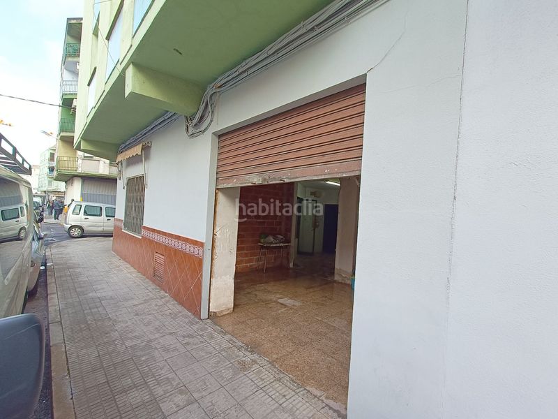 Foto fcbaa972-de77-449e-ac58-74a0379c5e33. Local comercial local en esquina con mucha fachada en Burriana