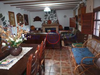 Masia a Mu-503. Chalet de montaña, 35.000 m2 e zona de pinos turismo rural