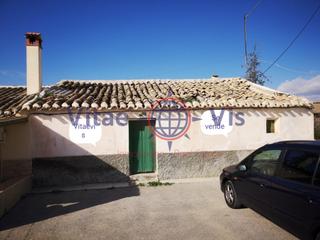 Casa a Carretera vieja del pantano. Casa de pueblo en las canales con terreno a reformar