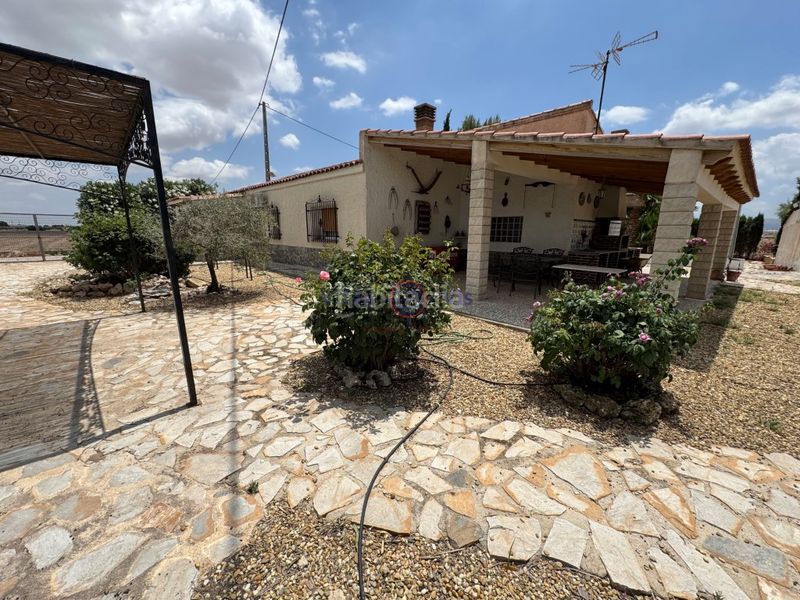 Foto 5d7bc4e4-0ad9-4675-a8dc-d7fdefef6532. Casa amb aparcament a Tercia Lorca