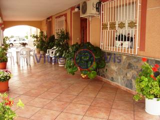 Maison à Calle mayor en hoya la. Casa 6 dormitorios en la hoya, con porche y bajo comercial de 12