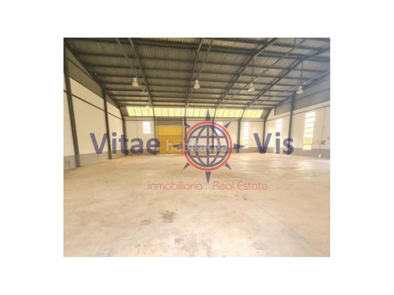 Foto b49c3f4c-38dd-4f8d-8255-15cb91cacf85. Nave industrial  polígono La Hoya en Lorca