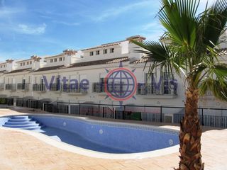 Zweistöckige Wohnung in La Tova. Dúplex 3 dormitorios  la parroquia con piscina