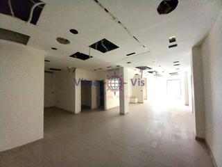 Local commercial  Calle perez casas. Local comercial