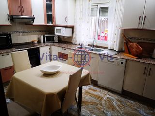 Casa  Calle lorca 24 (lorca). Casa dos plantas en barrio apolonia