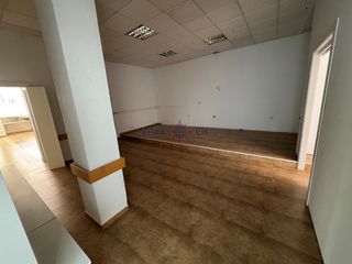 Location Local commercial  Avenida europa. Bajo comercial 210 m2  avenida europa