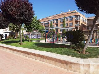 Local Comercial a Calle Pasarela