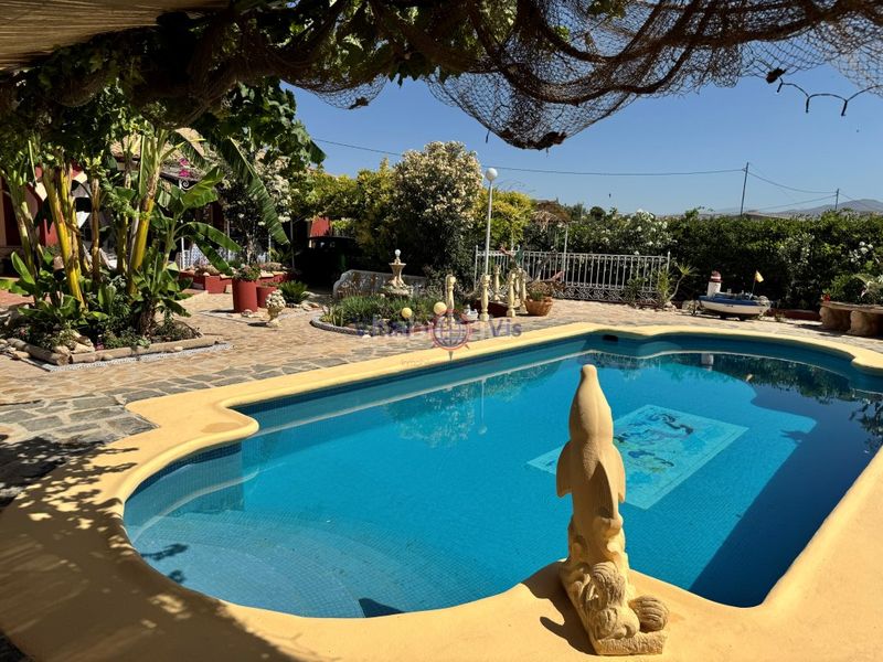 Foto 218c4646-9a9a-47a1-ab22-3a37c14b1f96. Casa amb piscina a La Viña Lorca