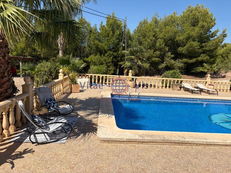 Foto dd412230-a3c9-409b-977b-ea68b789de32. Casa amb aparcament piscina a Totana