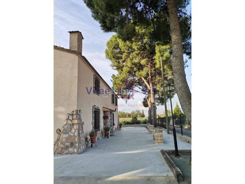 Foto af472ce6-cfc0-4b60-bb43-840a2b714ad2. Casa amb aparcament a Purias Lorca