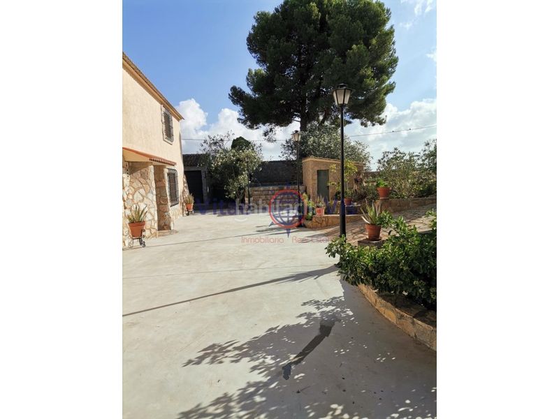 Foto c1f4ad80-982a-4d22-b4d6-6d6045467565. Casa amb aparcament a Purias Lorca