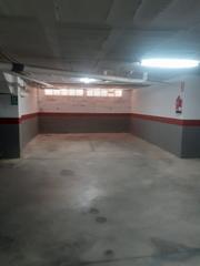 Parking voiture à Cristo Rey-Parque Europa. 2 plazas de parking en cristo rey