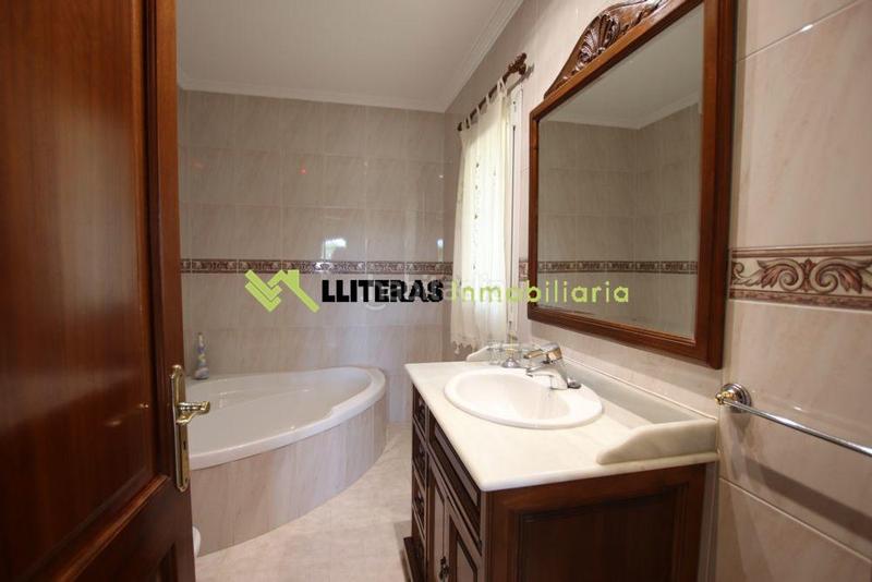 Foto 5c06e283-1eda-4ee0-828d-5dec42dbba5e. Chalet mit parking pool in Son Amonda - Reis Catòlics Inca