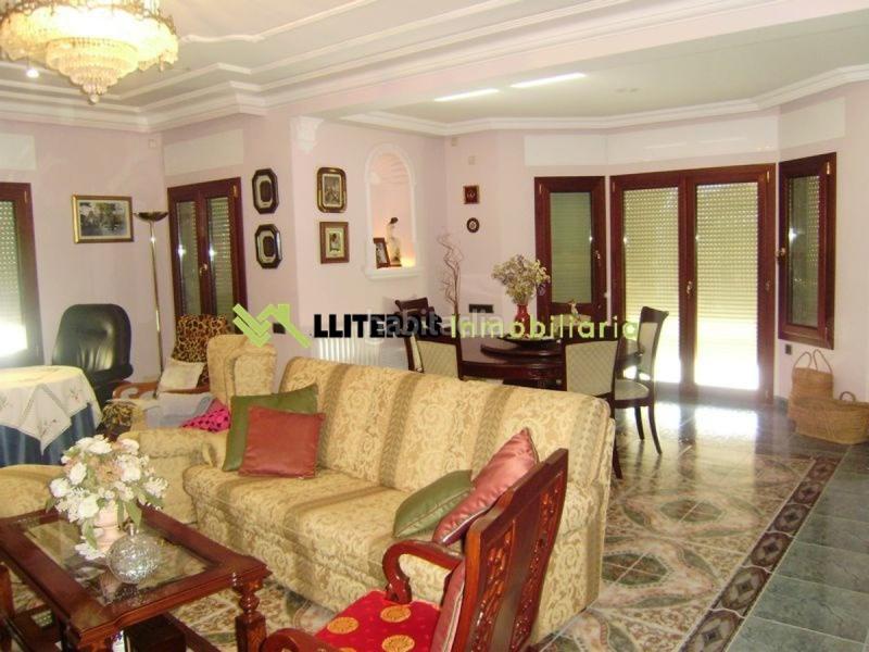 Foto 15fcb69a-daa7-464f-b042-8a26342ff2b2. Chalet avec chauffage parking dans Centro Inca
