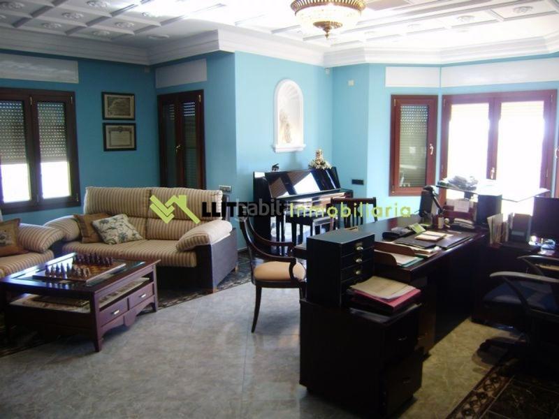 Foto e46d5550-a639-4982-a279-85a4658acf70. Chalet avec chauffage parking dans Centro Inca
