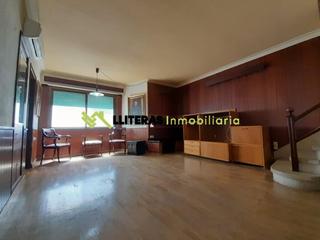 Casa a Centro. Exclusiva casa en el centro de inca con mucho potencial
