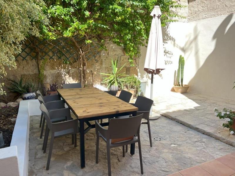 Foto e3cf4ded-a7e4-4690-ad34-689babf718dd. Casa bonita casa con carácter mallorquín en Centro Inca