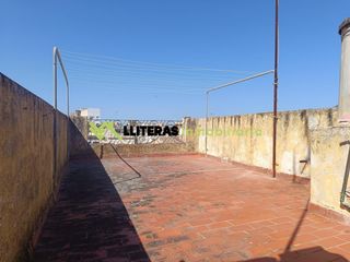Pis a Centro. Piso con terraza en ubicación céntrica en inca por solo 265.000
