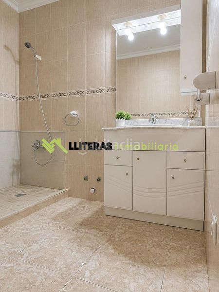 Foto c8a6aad7-12f8-49dd-a873-731006133d9b. Casa a Gran Via de Colom Inca