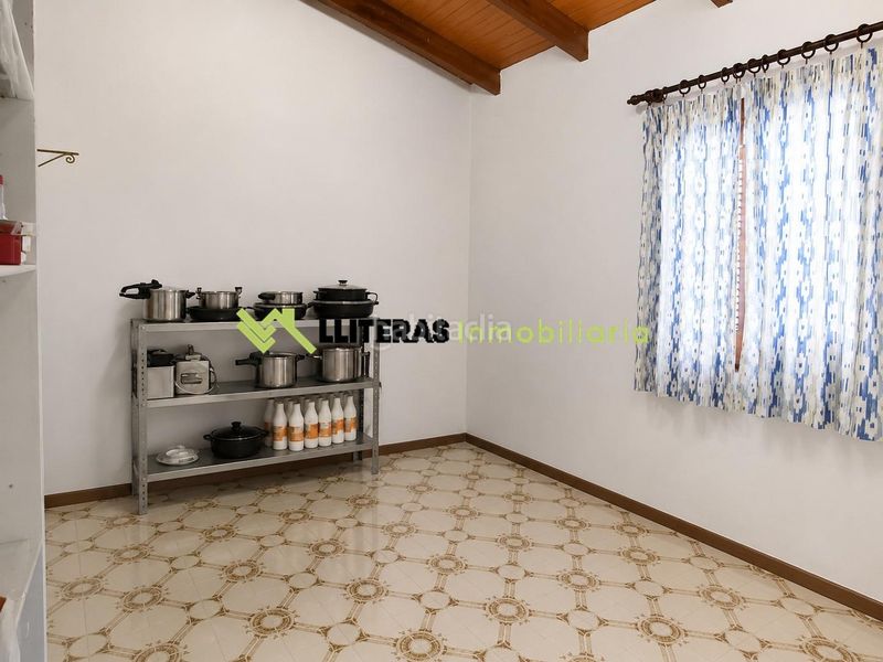 Foto f356cd86-7e63-429d-92cf-7a4433a8085c. Masia amb piscina a Centro Inca