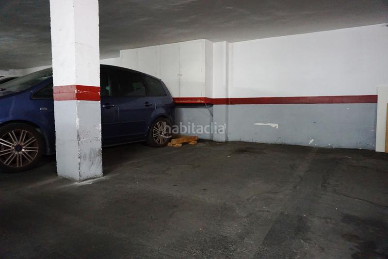 Foto ccca24d6-77c2-4774-a817-c96cde2f967b. Parking coche en Centre Sabadell