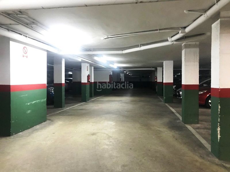 Foto f2d0bf16-ea54-4279-be55-7071a948107f. Aparcament cotxe a Centre Sabadell