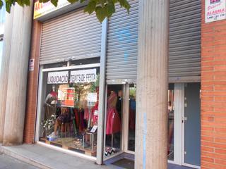 Local Comercial  Avinguda de l'alcalde moix. Local a pie de calle de dos plantas