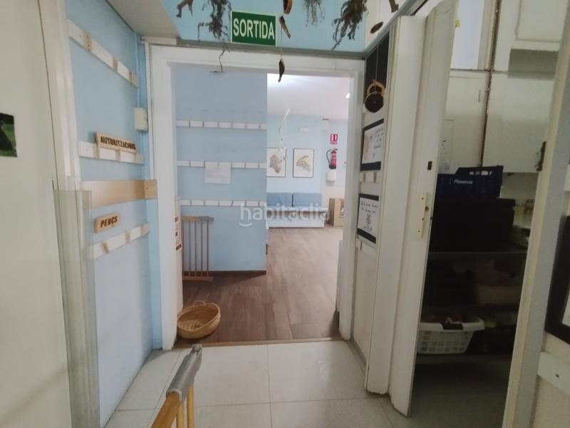 Foto 747bfeca-d0c8-403f-b31f-2c15a53a9b9a. Alquiler local comercial local cantonero con patio trasero. a pie de calle en Terrassa