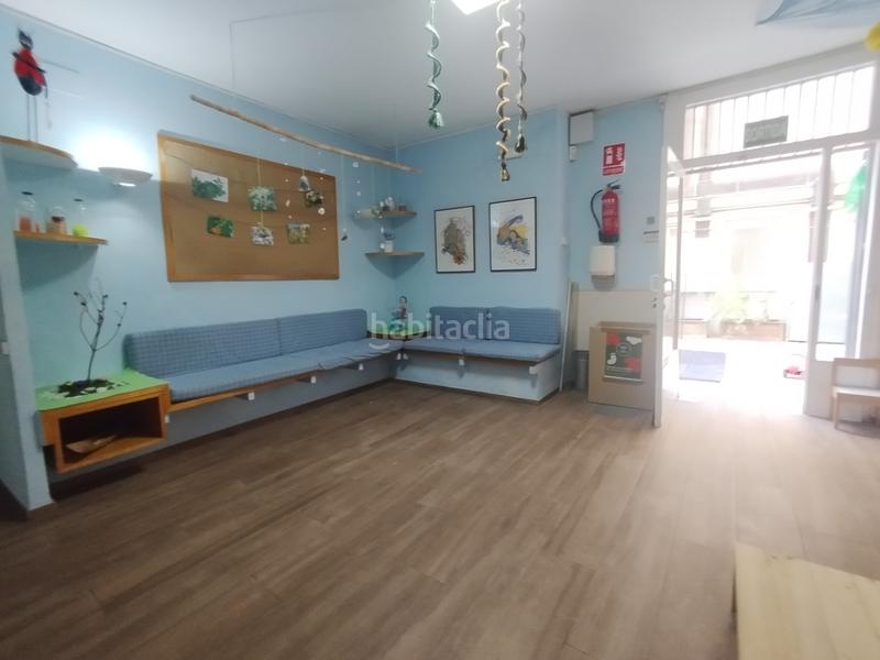 Foto d4ddf90a-339b-46fe-b62f-e3d18924a3a0. Alquiler local comercial local cantonero con patio trasero. a pie de calle en Terrassa