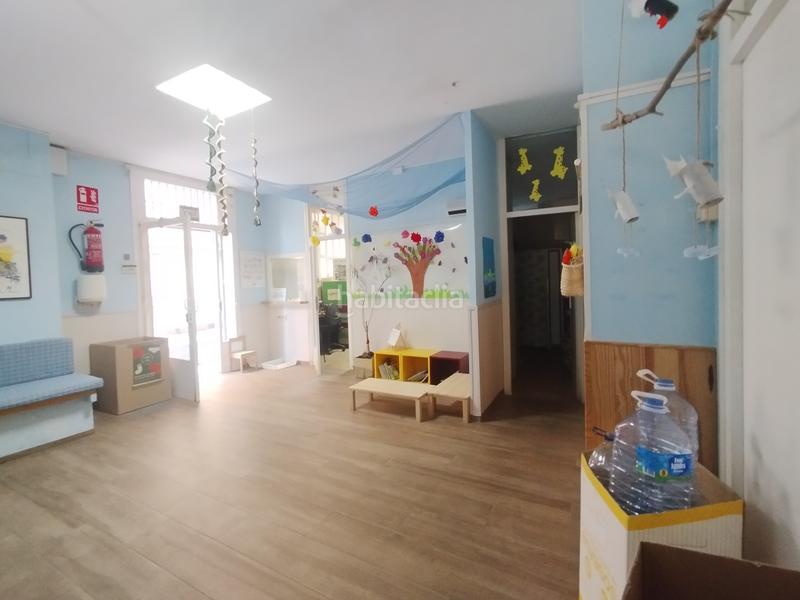 Foto 46712af0-1cc7-4346-a05f-1335250ad26f. Location local commercial dans Barri del Centre Terrassa