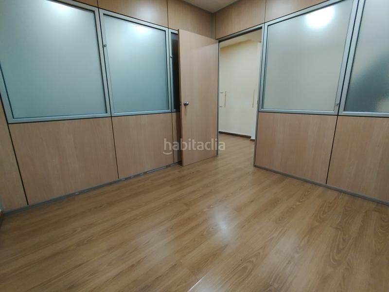 Foto 859bc2a8-3c81-48c0-883d-afcbd68a8b2e. Location local commercial avec chauffage dans Centre Sabadell